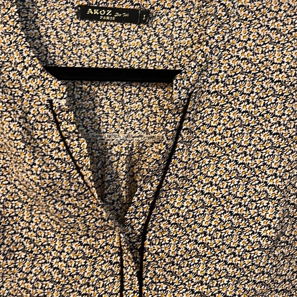 French Floral Blouse - Picture 2 of 4